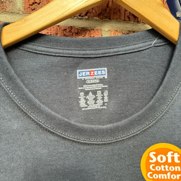 Jerzees Black Short Sleeve Tee Shirt - Picture 3 of 3